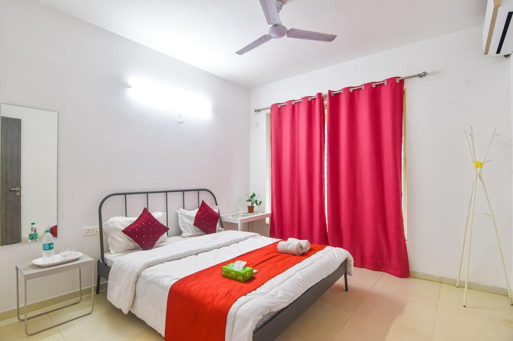 Queen Bedroom 1